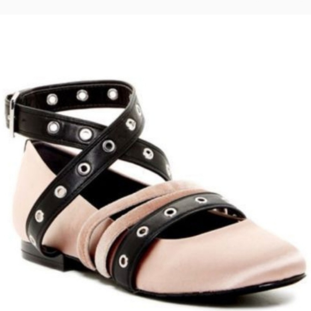 Reaction Kenneth Cole Wynn Belted Ballet Flats